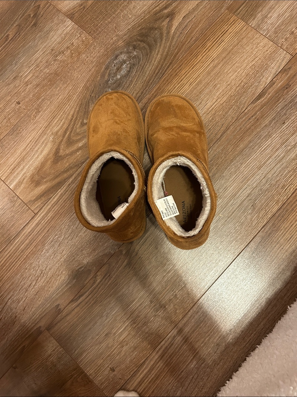 UGG BOOTS